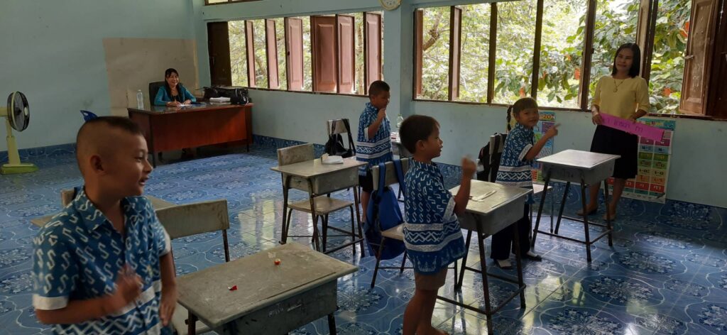 ออกนิเทศ ติดตามการจัดการเรียนรู้เชิงรุก(Active learning) ที่โรงเรียนบ้านดงโชค 4 268040