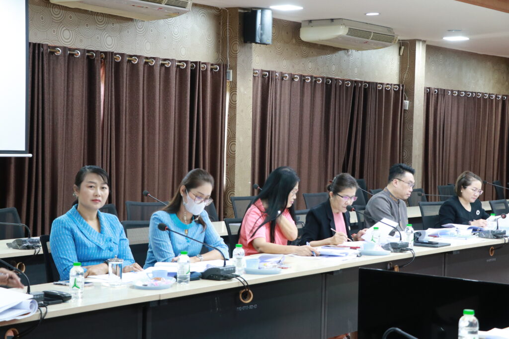 การประชุมคณะกรรมการประเมินความพร้อมในการเปิดห้องเรียนพิเศษ Mini English Program (MEP) ปีการศึกษา 2567 3 IMG 4216