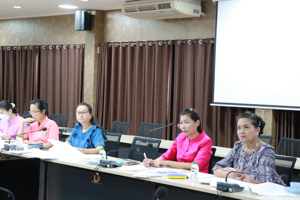 การประชุมคณะกรรมการประเมินความพร้อมในการเปิดห้องเรียนพิเศษ Mini English Program (MEP) ปีการศึกษา 2567 4 IMG 4218