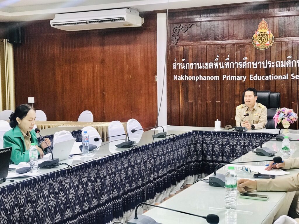 ร่วมประชุมร่างโครงการขับเคลื่อนขบวนการโรงเรียนพัฒนาตนเอง (TSQM) จังหวัดนครพนม 2 S 71614492