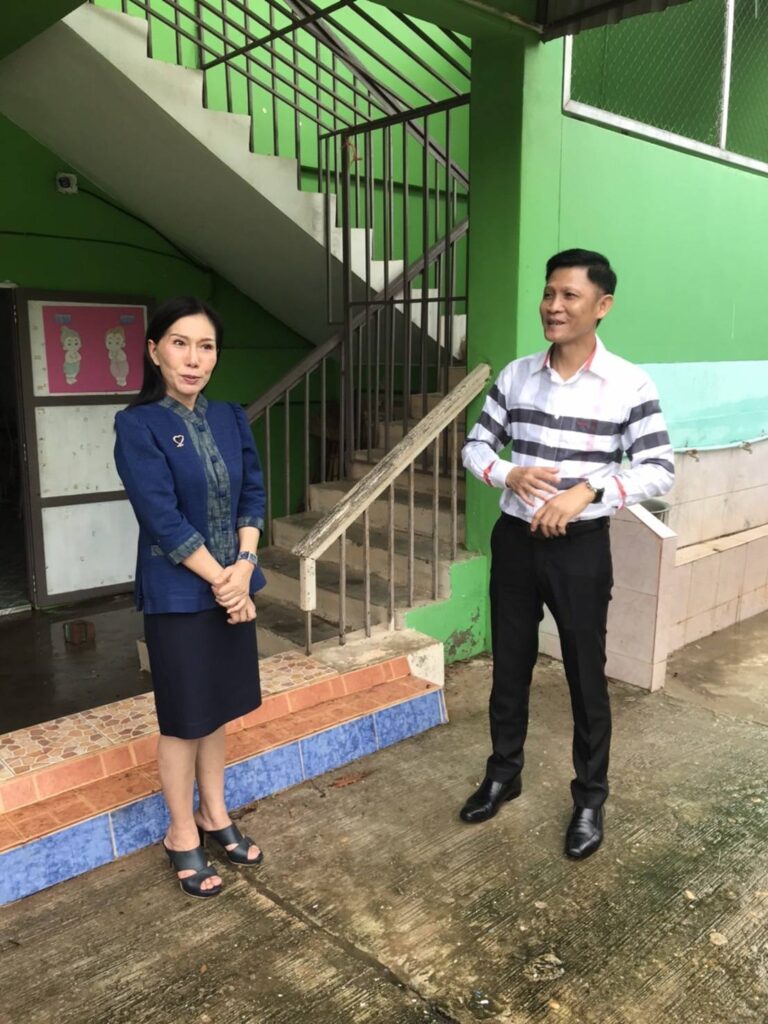 วัลงพื้นที่ตรวจเยี่ยมและให้กำลังใจ โรงเรียนในสังกัด ที่ประสบภัยน้ำท่วม จากเหตุฝนตกต่อเนื่องหลายวัน 1 13065