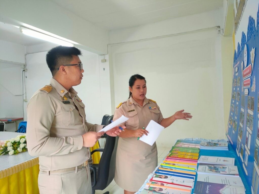 ตรวจสอบคุณภาพโรงเรียนคุณธรรม สพฐ. ระดับ 2 ดาว ดำเนินการตรวจสอบการดำเนินงานตามเกณฑ์โรงเรียนคุณธรรม สพฐ. ระดับ 2 ดาว ที่โรงเรียนดงสว่างเจริญวิทย์ อำเภอเมือง จังหวัดนครพนม 5 S 17014840