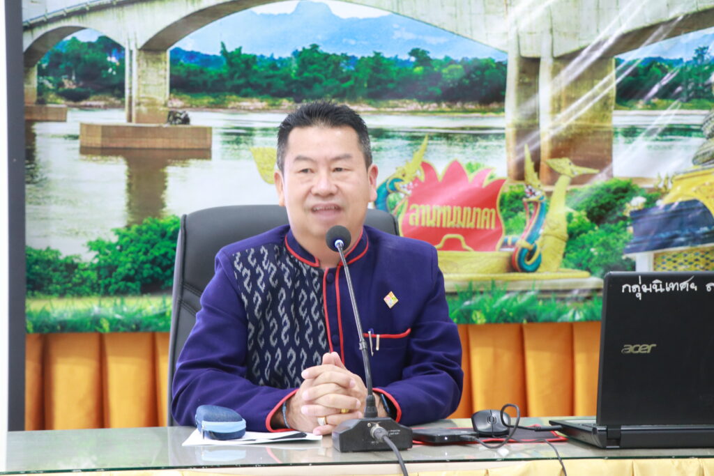การประชุมคณะกรรมการตัดสินการประกวดแข่งขันงานศิลปหัตถกรรมนักเรียน ครั้งที่ 71 ปีการศึกษา 2566 ระดับเขตพื้นที่ สำนักงานเขตพื้นที่การศึกษาประถมศึกษานครพนม เขต 1 ครั้งที่ 1/2566 ในกิจกรรมการแข่งขันวิชา วิทยาศาสตร์,ภาษาไทย,หุ่นยนต์,นักบินน้อย,สุขศึกษาและพลศึกษา 1 IMG 3007