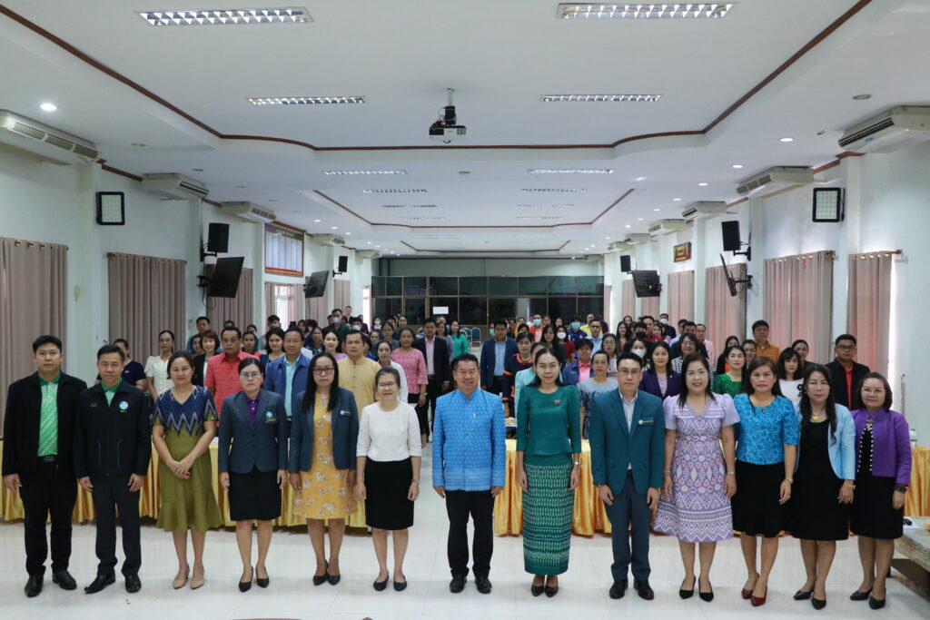 การประชุมคณะกรรมการตัดสินการประกวดแข่งขันงานศิลปหัตถกรรมนักเรียน ครั้งที่ 71 ปีการศึกษา 2566 ระดับเขตพื้นที่ 5 IMG 3440