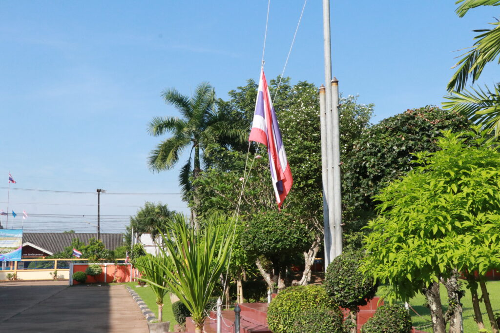 กิจกรรมเชิงสัญลักษณ์เขตสุจริต,ร้องเพลงชาติ, สวดมนต์ไหว้พระ,กล่าวคำปฏิญาณเขตสุจริต 1 IMG 5058