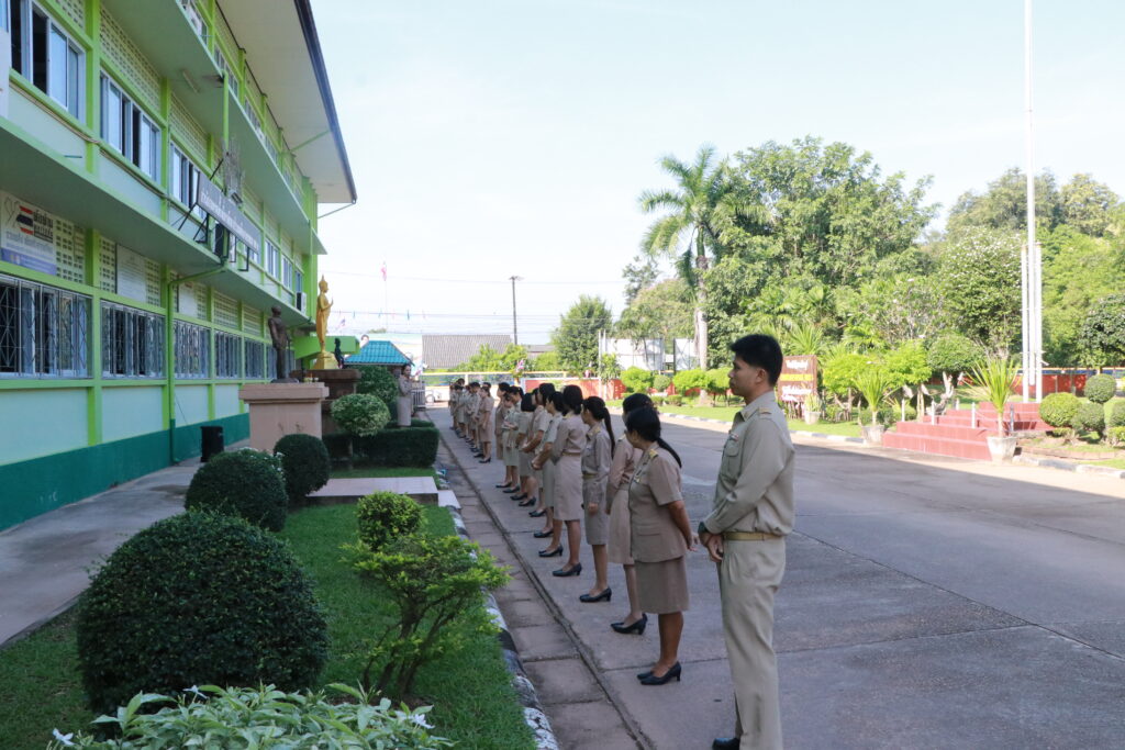 กิจกรรมเชิงสัญลักษณ์เขตสุจริต,ร้องเพลงชาติ, สวดมนต์ไหว้พระ,กล่าวคำปฏิญาณเขตสุจริต 7 IMG 5113