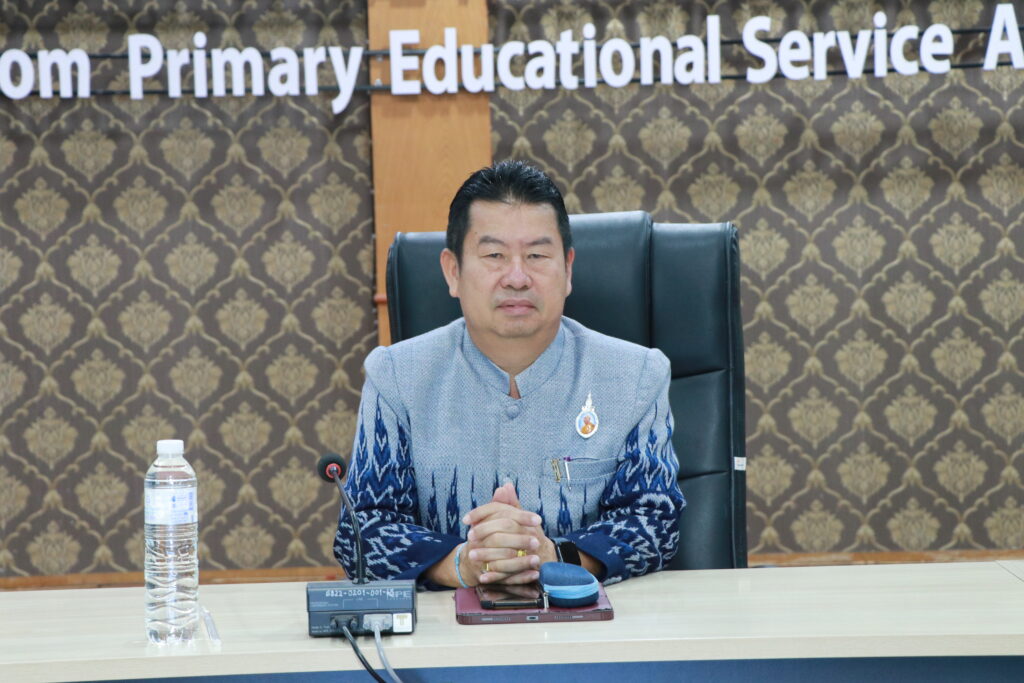 การประชุมคณะกรรมการพิจารณาตรวจสอบคุณสมบัติของข้าราชการ ลูกจ้างประจำ(หมวดฝีมือ)และพนักงานราชการ เพื่อเสนอขอพระราชทานเครื่องราชอิสริยาภรณ์ และเหรียญจักรพรรดิมาลา ประจำปี 2567 ครั้งที่ 1/2566 1 IMG 5138