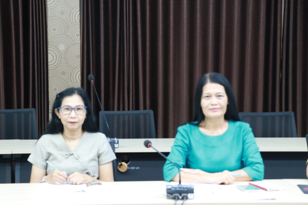 การประชุมการจัดสรรงบประมาณรายจ่ายประจำปีงบประมาณ พ.ศ. 2566 ไปพลางก่อนสำหรับสำนักงานเขตพื้นที่การศึกษา (ครั้งที่ 1) ครั้งที่ 1/2566 7 IMG 5188
