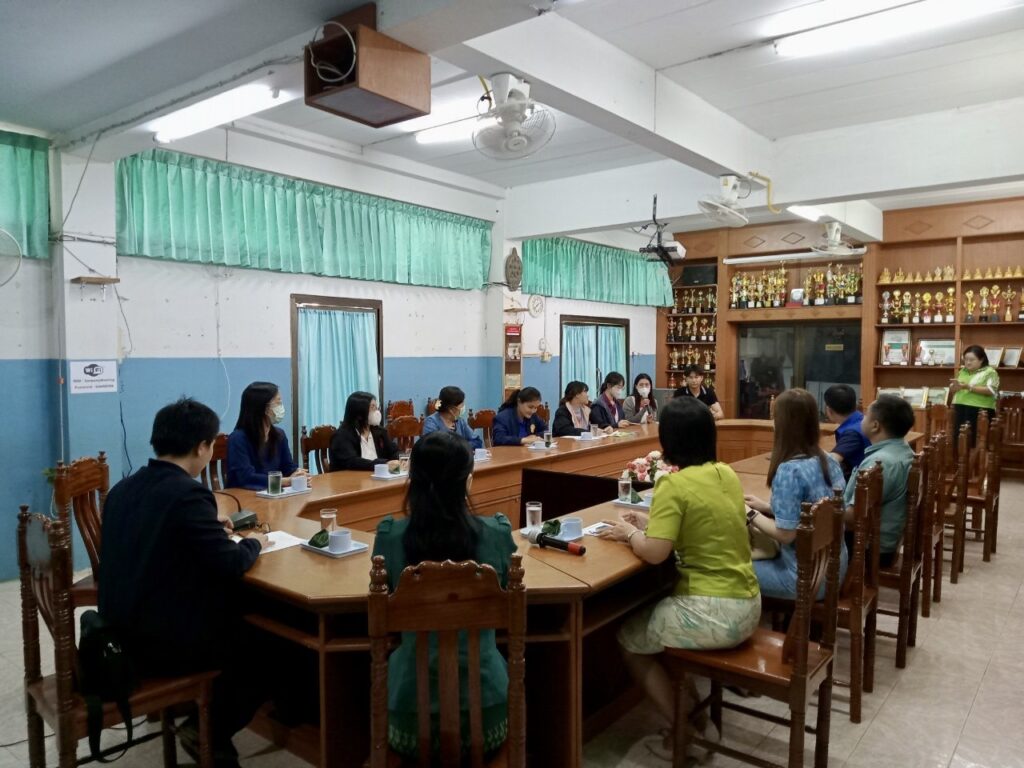 ประชุมทีมสหวิชาชีพ ณ โรงเรียนบ้านแสนพันหมันหย่อน 4 S 484802566