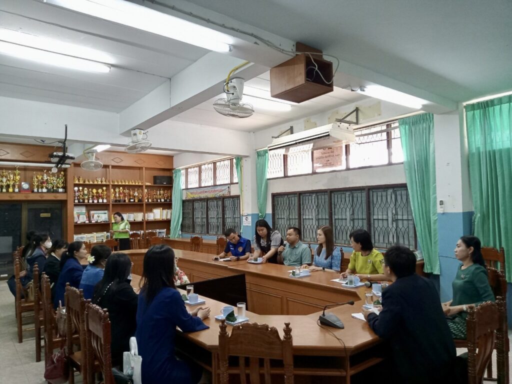 ประชุมทีมสหวิชาชีพ ณ โรงเรียนบ้านแสนพันหมันหย่อน 5 S 484802567
