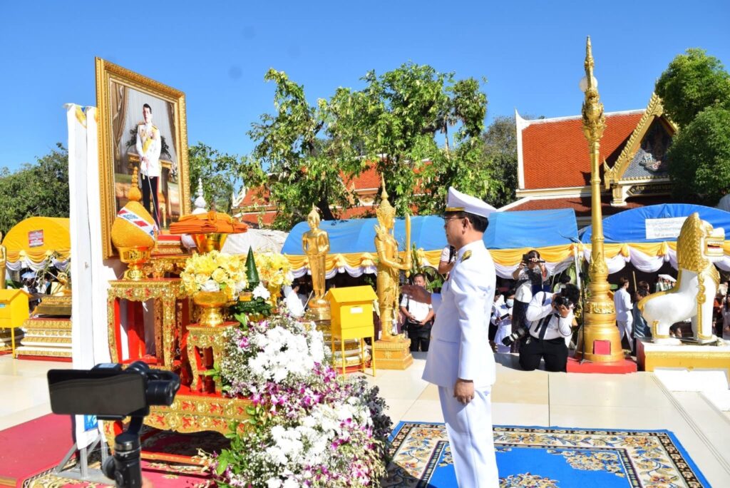 ร่วมพิธีทอดถวายผ้าพระกฐินพระราชทาน พระบาทสมเด็จพระเจ้าอยู่หัว ทรงพระกรุณาโปรดเกล้าฯ พระราชทานผ้าพระกฐินให้ มหาวิทยาลัยขอนแก่น นำมาทอดถวายแก่พระสงฆ์ผู้จำพรรษากาลถ้วนไตรมาส ณ วัดพระธาตุพนมวรมหาวิหาร 7 400740524 753504163486209 2158345958734670106 n