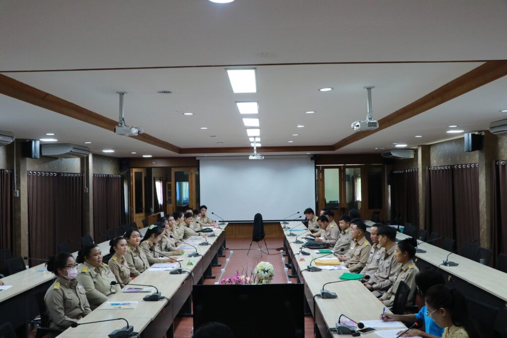 บรรจุและแต่งตั้งเพื่อเข้ารับราชการครูและบุคลากรทางการศึกษา ตำแหน่ง ครู ของผู้สอบแข่งขันได้ในการสอบแข่งขันเพื่อบรรจุและแต่งตั้งบุคคลเข้ารับราชการเป็นข้าราชการครูและบุคลากรทางการศึกษา ตำแหน่ง ครูผู้ช่วย สังกัดสำนักงานคณะกรรมการการศึกษาขั้นพื้นฐาน ปี พ.ศ. 2564 บัญชีสำนักงานศึกษาธิการจังหวัดนครพนม 7 IMG 7922