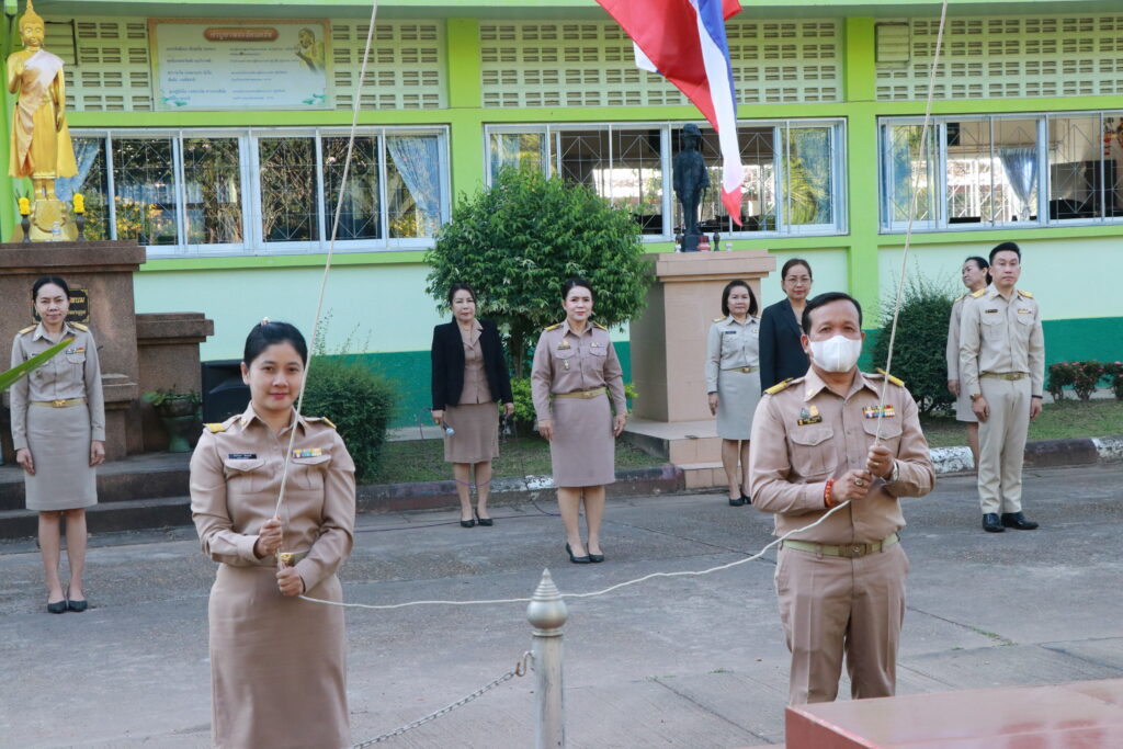 ร่วมกิจกรรมเชิงสัญลักษณ์เขตสุจริต,ร้องเพลงชาติ, สวดมนต์ไหว้พระ,กล่าวคำปฏิญาณเขตสุจริต 1 IMG 8844
