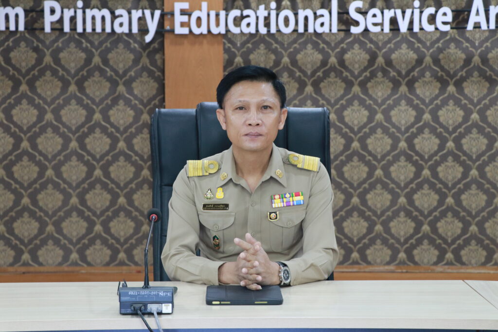 การประชุมชี้แจงการบันทึกข้อมูลลงแฟ้มทะเบียนประวัติ และ ก.ค.ศ. 16 1 IMG 8892