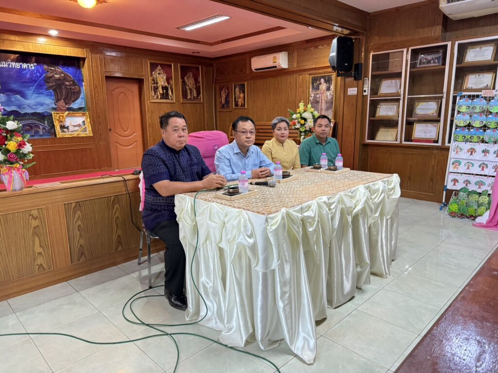 ลงพื้นที่ให้ความรู้ด้านกฏหมายและวินัย และด้านการเงิน พัสดุ โรงเรียนอนุบาลวัดพระธาตุพนม โรงเรียนบ้านทู้ อำเภอธาตุพนม และโรงเรียนบ้านนาบั่ว อำเภอเรณูนคร 1 S 2613334