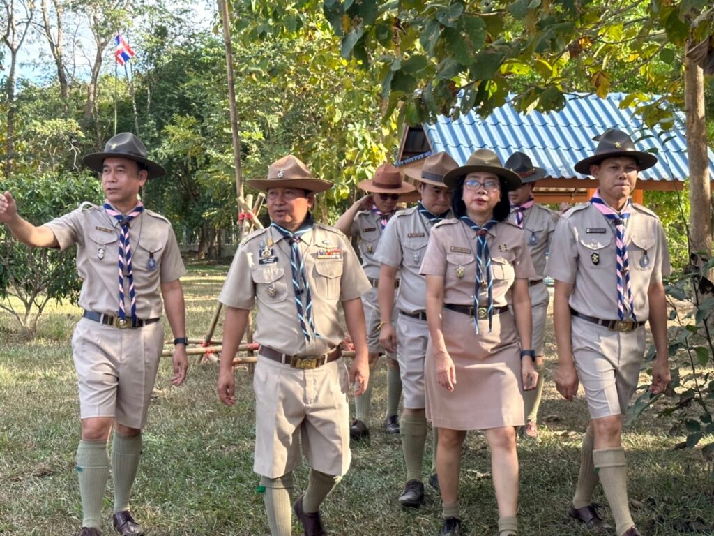 ออกตรวจเยี่ยมการจัดการเรียนการสอนวิชาลูกเสือในโรงเรียน ณ โรงเรียนคำเตยอุปถัมภ์ 3 1