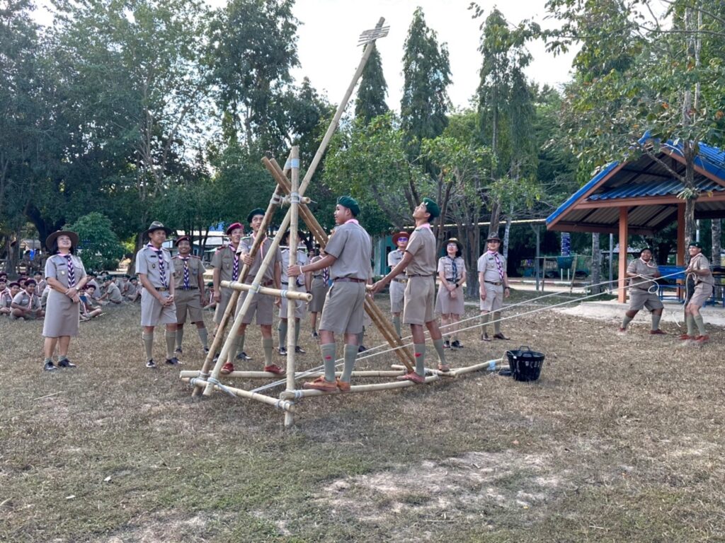 ออกตรวจเยี่ยมการจัดการเรียนการสอนวิชาลูกเสือในโรงเรียน ณ โรงเรียนคำเตยอุปถัมภ์ 4 4