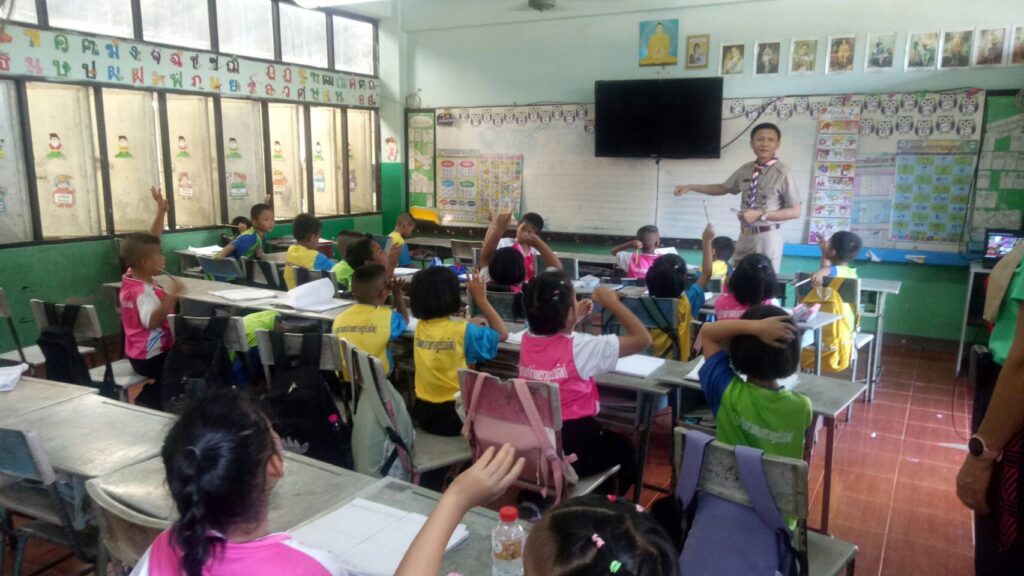 ตรวจเยี่ยมให้กำลังใจ ผู้บริหารสถานศึกษา ครู บุคลากรทางการศึกษา และนักเรียน ในการจัดการเรียนการสอน ภาคเรียนที่ 2 ปีการศึกษา 2566 2 551211