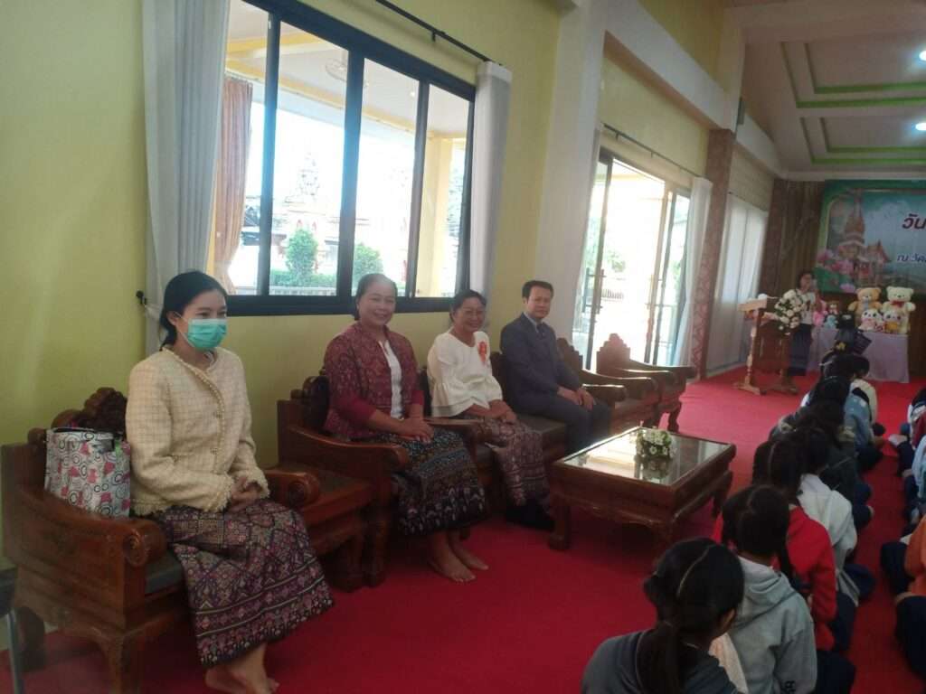 ร่วมกิจกรรม "วันรวมพลังเด็กดี V-STAR" โครงการผู้นำฟื้นฟูศีลธรรมโลก ณ วัดศรีเทพประดิษฐาราม จ.นครพนม 5 610305