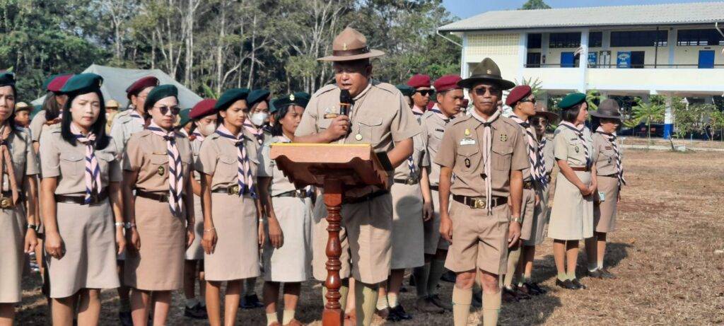 พิธีเปิดกิจกรรมเดินทางไกลและพักแรมคืนลูกเสือ-เนตรนารี ประจำปีการศึกษา 2566 กลุ่มเครือข่ายวังตามัวกุรุคุ ณ โรงเรียนรอดโพธิ์ทองวิทยาสรรค์ 6 72352 0