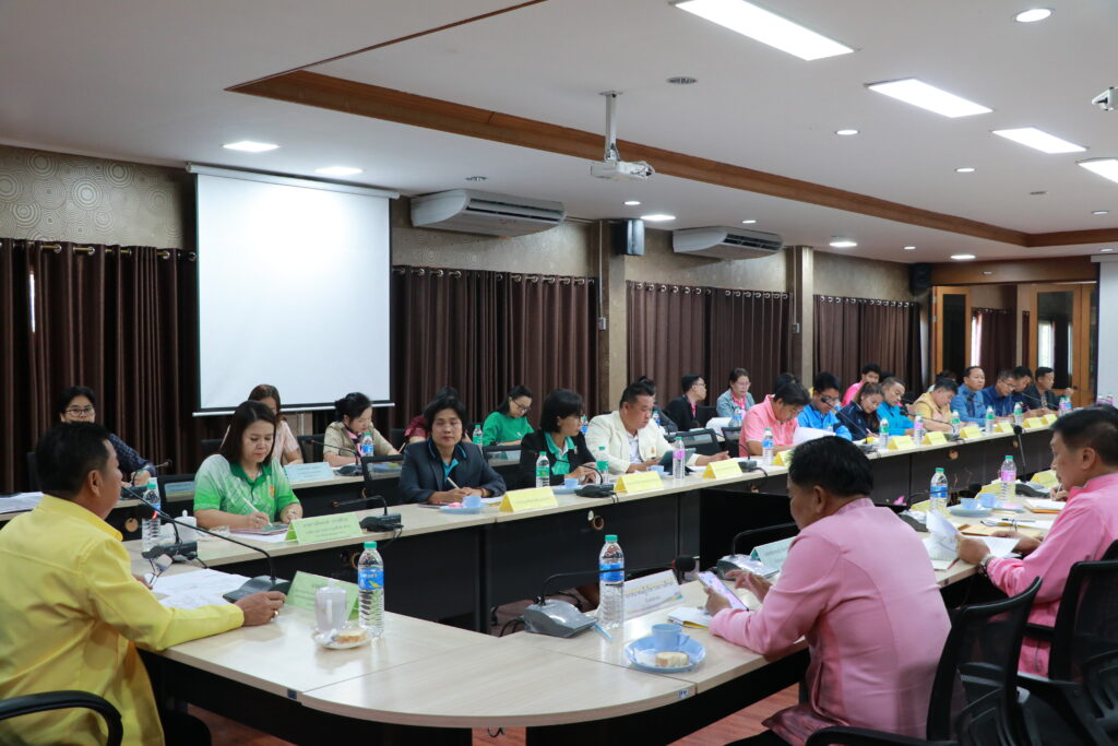 การประชุมประธานเครือข่ายสถานศึกษา และนายกสมาคมผู้บริหารสถานศึกษา สพป.นครพนม เขต 1 ครั้งที่ 3 ประจำปีงบประมาณ พ.ศ. 2567 5 IMG 1728