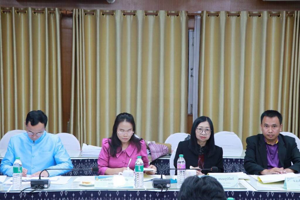 การประชุมคณะอนุกรรมการบริหารเงินทุนหมุนเวียนเขตพื้นที่การศึกษา 3 IMG 2205