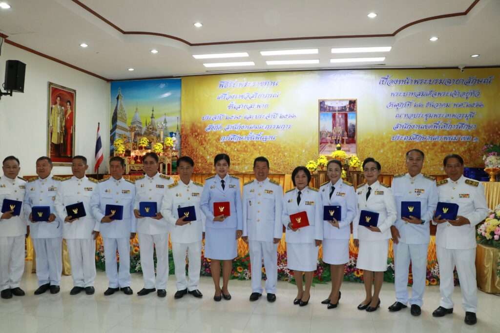 พิธีรับพระราชทานเครื่องราชอิสริยาภรณ์ ชั้นสายสะพายเบื้องหน้าพระบรมฉายาลักษณ์พระบาทสมเด็จพระเจ้าอยู่หัว ประจำปี 2565 และประจำปี 2566 5 IMG 2684