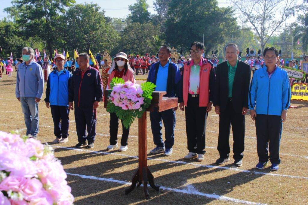 พิธีเปิดการแข่งขันกีฬา เหล่าภูมีคำธาตุเกมส์ เครือข่ายหนองญาตินาราชควาย ณ สนามกีฬาโรงเรียนบ้านเหล่าภูมีคำธาตุ 6 LINE ALBUM 28.121.66 ๒๓๑๒๒๘ 73