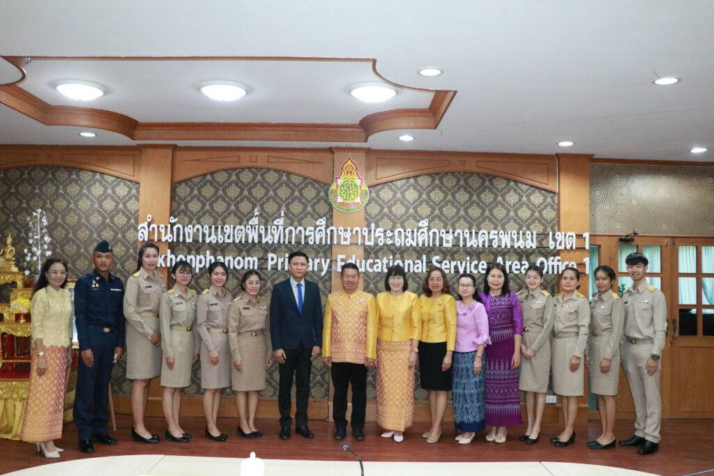 การบรรจุและแต่งตั้งเพื่อเข้ารับราชการครูและบุคลากรทางการศึกษา ตำแหน่ง ครูผู้ช่วย จากบัญชี กศจ.นครพนม และบัญชี อ.ก.ค.ศ. สพป.นครพนม เขต 1 3 IMG 3810