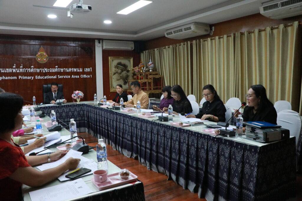 การประชุมคณะกรรมการมูลนิธิวันกล้วยน้ำว้าโรงเรียน สมัยสามัญ ครั้งที่ 1/2567 7 IMG 3957