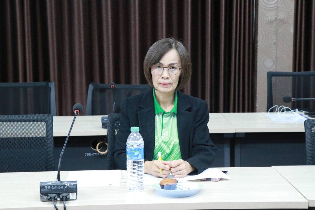 การประชุมคณะกรรมการกองทุนช่วยเหลือนักเรียน ครู ผู้บริหาร และบุคลากรทางการศึกษาในสังกัด สพป.นครพนม เขต 1 ครั้งที่ 2/2567 8 IMG 4774
