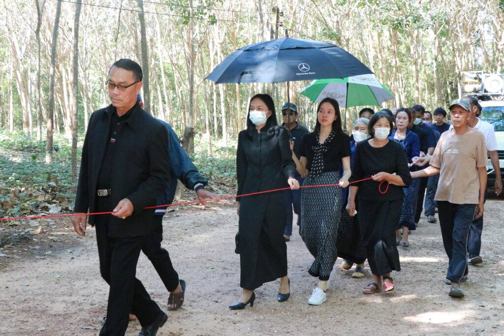 ร่วมเป็นเกียรติพิธีฌาปนกิจศพ คุณแม่ทม สุภาทอง 2 IMG 4888