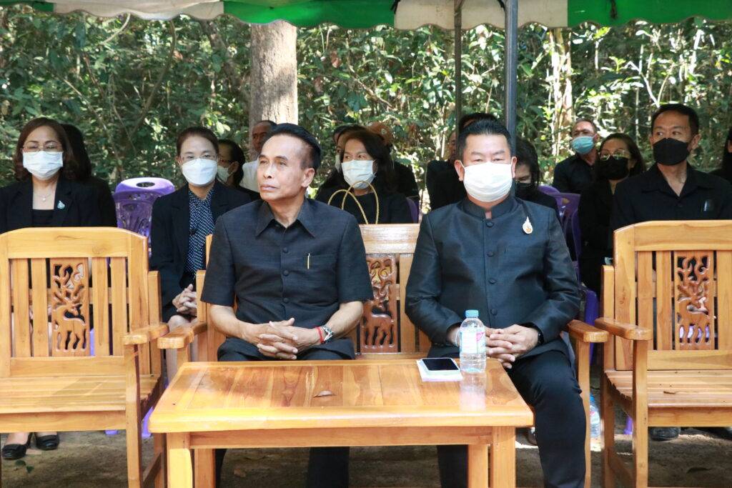 ร่วมเป็นเกียรติพิธีฌาปนกิจศพ คุณแม่ทม สุภาทอง 5 IMG 5029