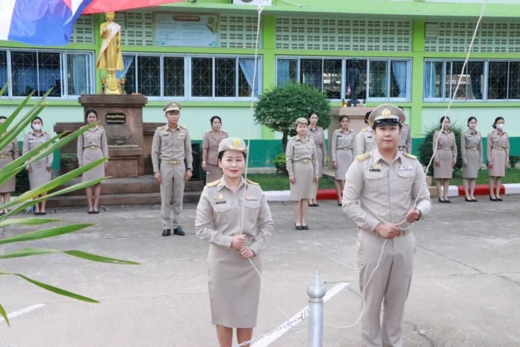 กิจกรรมเชิงสัญลักษณ์เขตสุจริต,ร้องเพลงชาติ, สวดมนต์ไหว้พระ,กล่าวคำปฏิญาณเขตสุจริต 1 IMG 5235