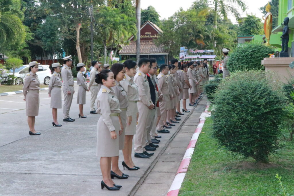 กิจกรรมเชิงสัญลักษณ์เขตสุจริต,ร้องเพลงชาติ, สวดมนต์ไหว้พระ,กล่าวคำปฏิญาณเขตสุจริต 7 IMG 5277