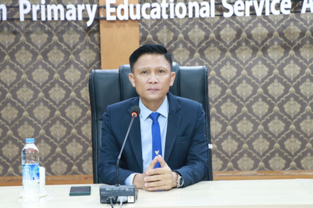 การประชุมชี้แจงการบันทึกข้อมูลลงแฟ้มทะเบียนประวัติและ ก.ค.ศ. 16 1 IMG 5521
