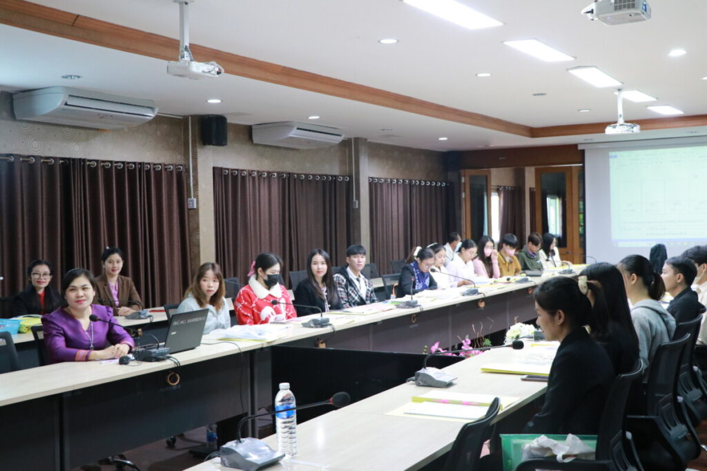การประชุมชี้แจงการบันทึกข้อมูลลงแฟ้มทะเบียนประวัติและ ก.ค.ศ. 16 4 IMG 5581