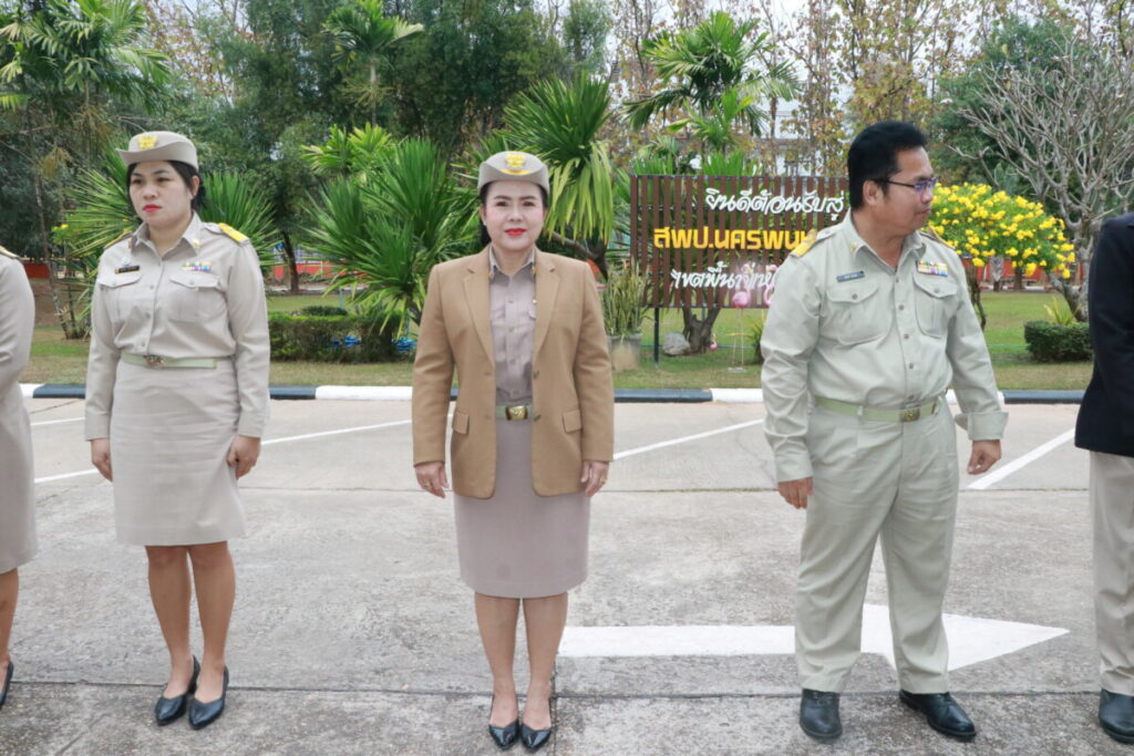 กิจกรรมเชิงสัญลักษณ์เขตสุจริต,ร้องเพลงชาติ, สวดมนต์ไหว้พระ,กล่าวคำปฏิญาณเขตสุจริต 3 IMG 5624