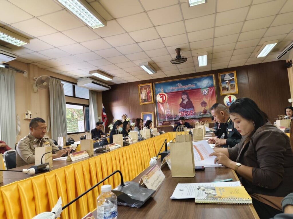 ร่วมประชุมคณะกรรมการโครงการ TO BE NUMBER ONE เพื่อรณรงค์ป้องกันและแก้ไขปัญหายาเสพติด ภายใต้คำขวัญ “เป็นหนึ่ง โดยไม่พึ่งยาเสพติด” จังหวัดนครพนม 4 S 536846348