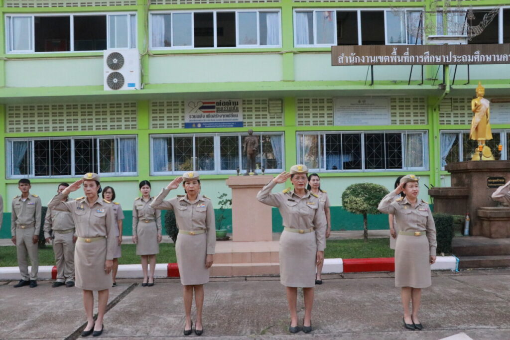 กิจกรรมเชิงสัญลักษณ์เขตสุจริต,ร้องเพลงชาติ, สวดมนต์ไหว้พระ,กล่าวคำปฏิญาณเขตสุจริต 6 IMG 6089