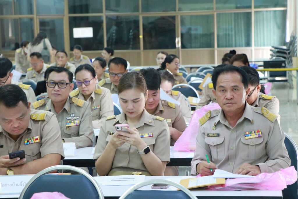 การประชุมชี้แจงแนวทางการดำเนินการจัดทดสอบทางการศึกษาระดับชาติขั้นพื้นฐาน (O-NET) ปีการศึกษา 2566 ระดับศูนย์สอบและระดับสนามสอบ สพป.นครพนม เขต 1 4 IMG 6147