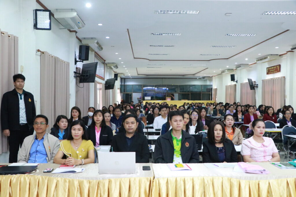 การอบรมโครงการอบรมพัฒนาศักยภาพการปฏิบัติงานของเจ้าหน้าที่การเงิน บัญชี หรือพัสดุ ของสถานศึกษาประจำปีงบประมาณ พ.ศ. 2567 รุ่นที่ 2 (สำหรับอำเภอนาแก อำเภอปลาปาก) 2 IMG 6815