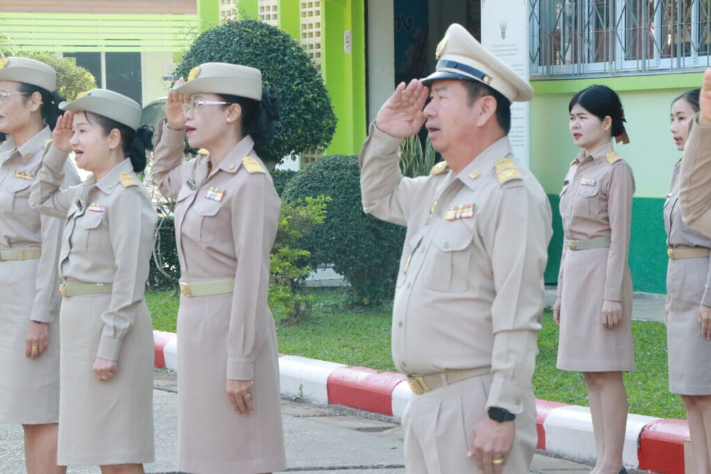 กิจกรรมเชิงสัญลักษณ์เขตสุจริต,ร้องเพลงชาติ, สวดมนต์ไหว้พระ,กล่าวคำปฏิญาณเขตสุจริต 2 IMG 7153