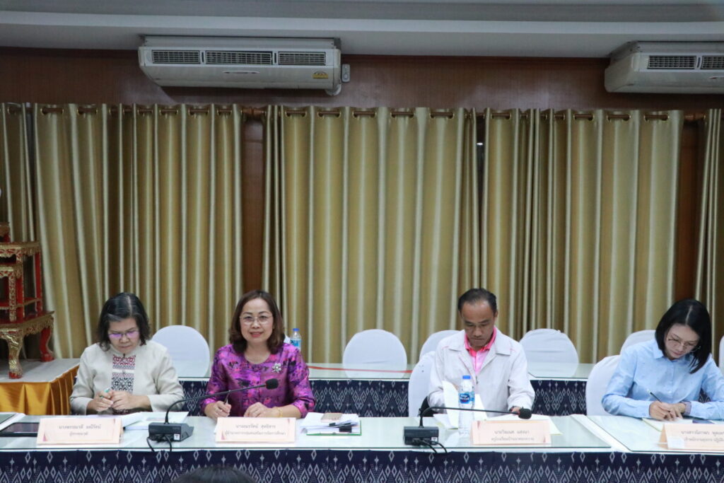 การประชุมคณะกรรมการพิจารณาการจัดการศึกษาขั้นพื้นฐานโดยครอบครัว (Home School) ประจำปีการศึกษา 2567 4 IMG 7430