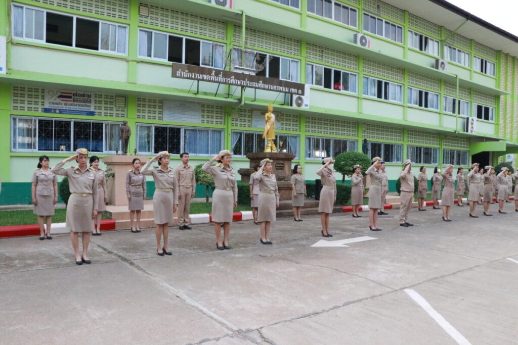 กิจกรรมเชิงสัญลักษณ์เขตสุจริต,ร้องเพลงชาติ, สวดมนต์ไหว้พระ,กล่าวคำปฏิญาณเขตสุจริต 3 IMG 7756