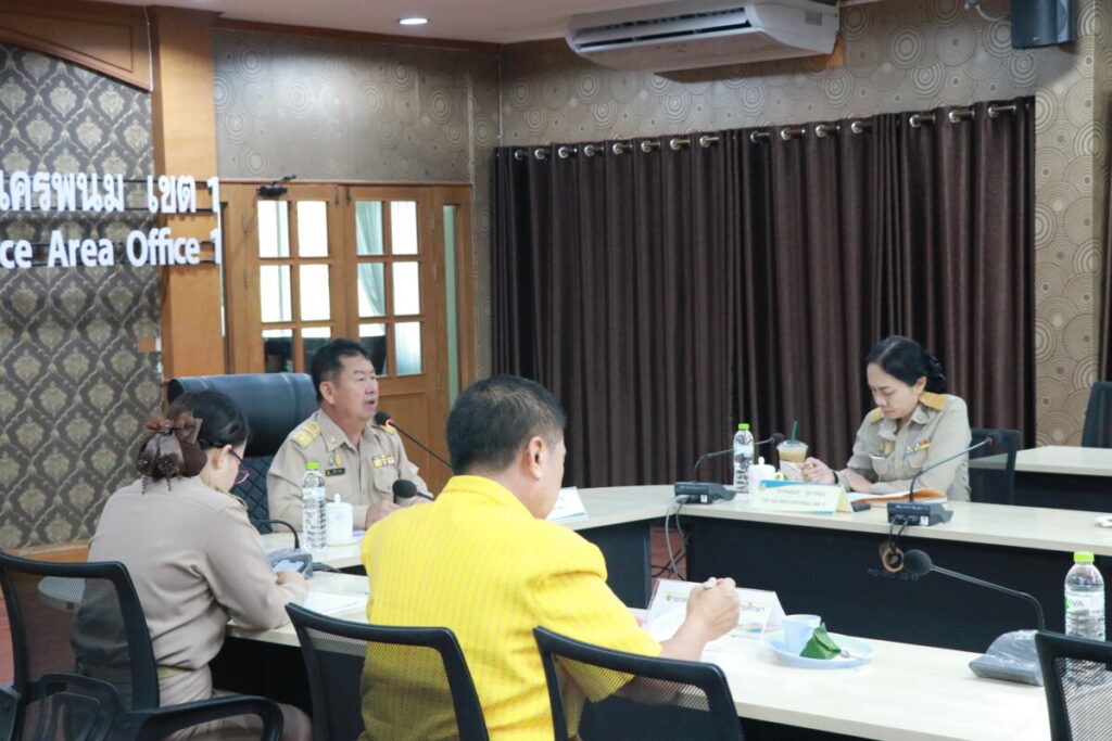 การประชุมคณะกรรมการบริหารกองทุนช่วยเหลือนักเรียน ครู ผู้บริหาร และบุคลากรในสังกัด สพป.นครพนม เขต 1 ครั้งที่ 3/2567 6 IMG 7851
