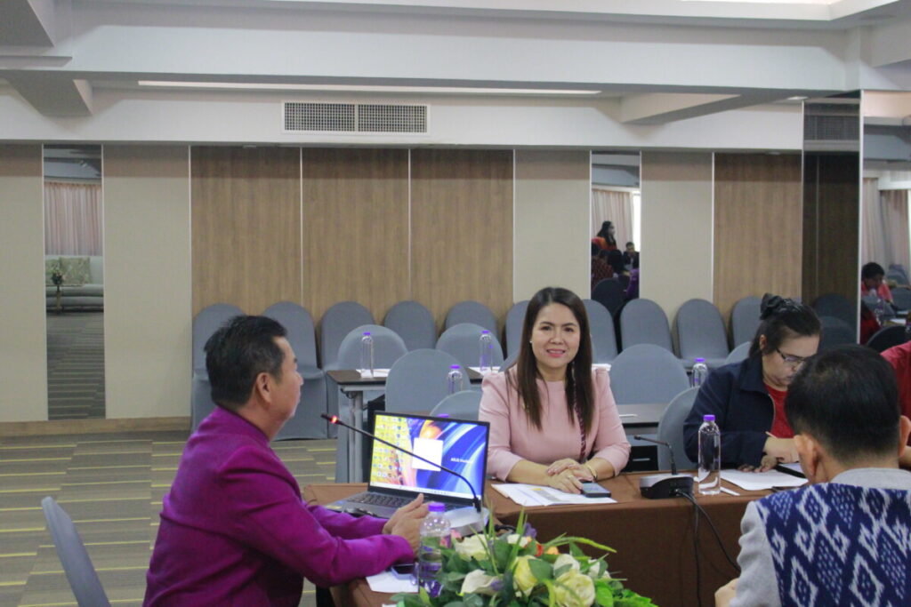 ประชุมเตรียมความพร้อมรับคณะกรรมการการศึกษาขั้นพื้นฐานนอกสถานที่ (กพฐ.สัญจร) 4 MG 1490 0 1