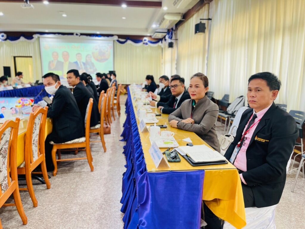 การพัฒนาการอบรมเชิงปฏิบัติการตามโครงการพัฒนาผู้บริหารการศึกษา สพฐ. OBEC ONE TEAM ตำแหน่งรองผู้อำนวยการสำนักงานเขตพื้นที่การศึกษา ระยะที่ 2 5 S 1974346
