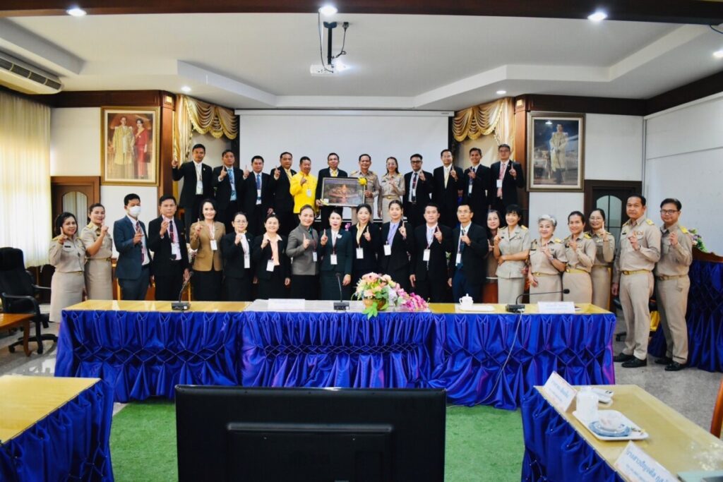 การพัฒนาการอบรมเชิงปฏิบัติการตามโครงการพัฒนาผู้บริหารการศึกษา สพฐ. OBEC ONE TEAM ตำแหน่งรองผู้อำนวยการสำนักงานเขตพื้นที่การศึกษา ระยะที่ 2 3 S 1974349