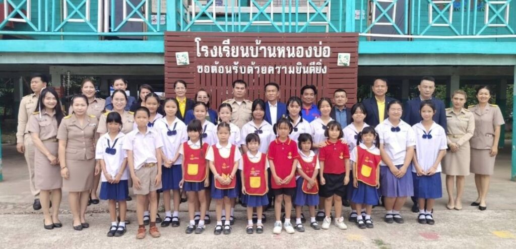 ประเมินสถานศึกษาแบบอย่างการจัดกิจกรรมการเรียนรู้และการบริหารจัดการ (สถานศึกษาพอเพียง) 3 246849 0